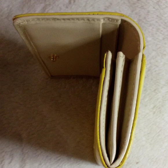 KATE SPADE RARE YELLOW GORGEOUS WALLET LIKE NEW NO CALL OUTS & RARE!! - Picture 4 of 12